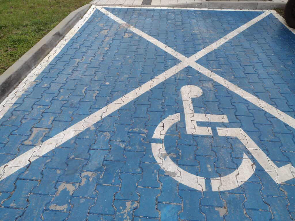 Miejsce parkingowe dla niepełnosprawnych